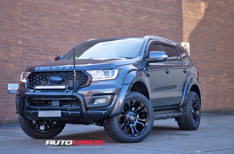 FORD EVEREST VAPOR MATTE BLACK